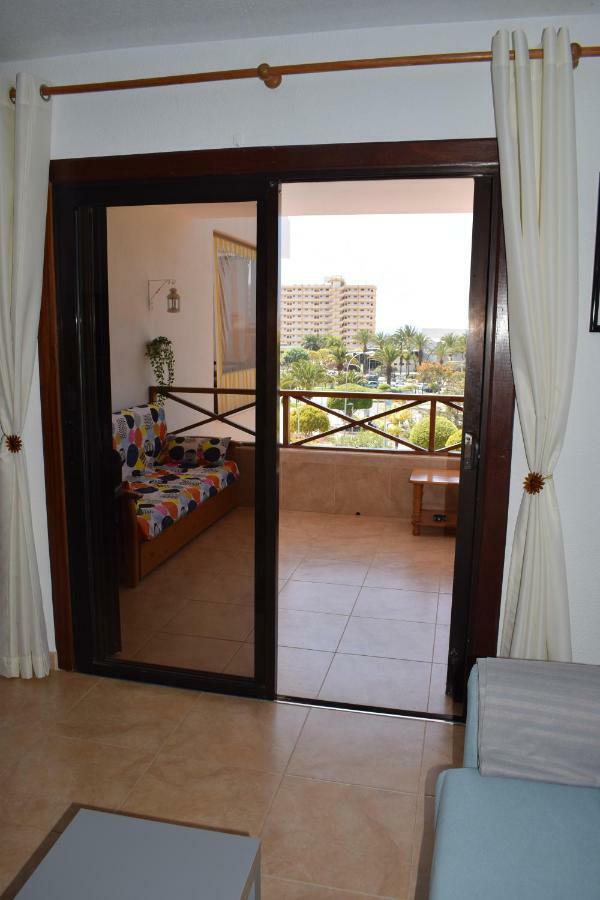 Апартаменты Sunny Summerland Los Cristianos, Ap With City And Ocean View Лос Кристианос Экстерьер фото